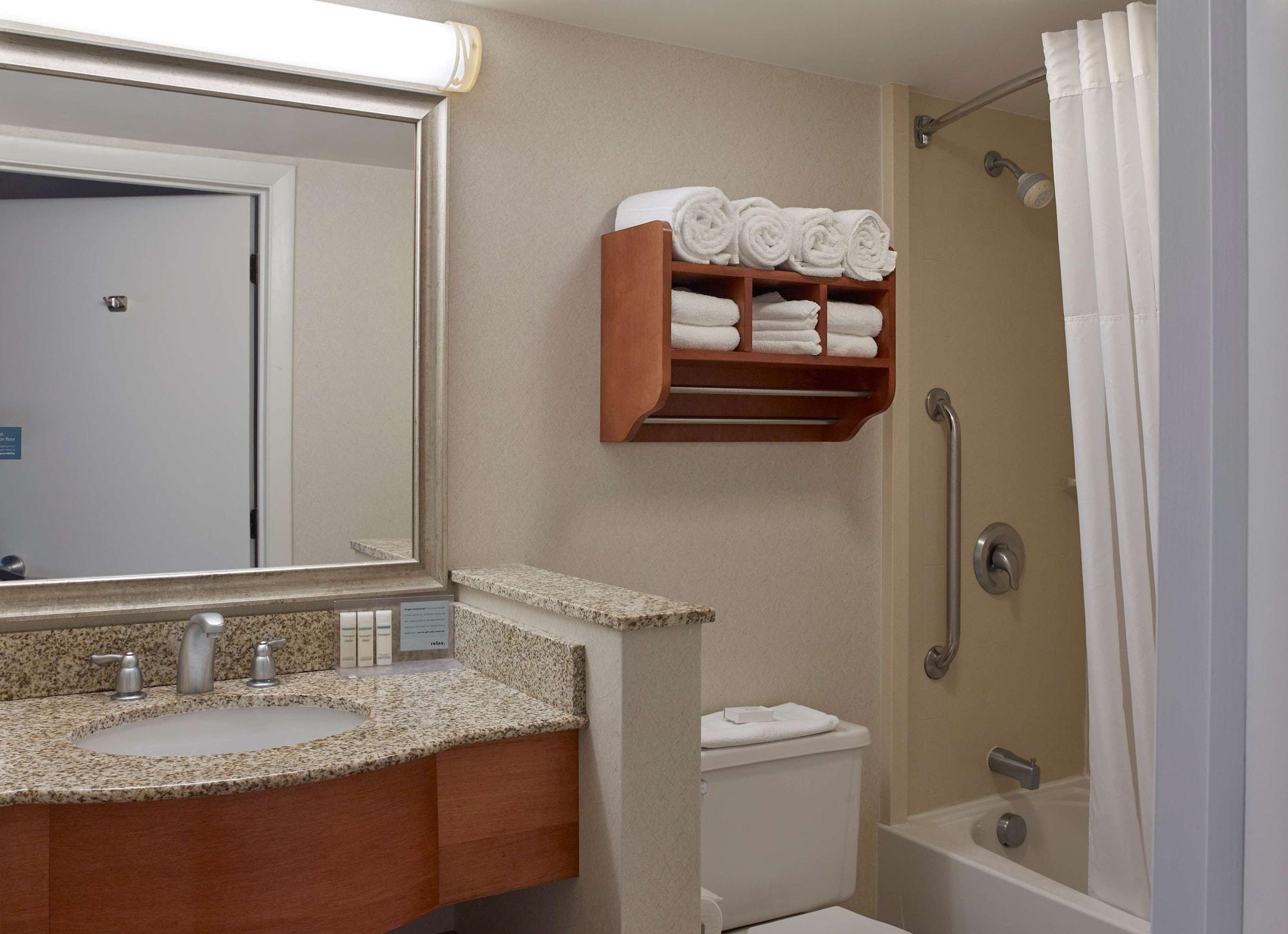 סאות' פורטלנד Hampton Inn Portland-Airport מראה חיצוני תמונה